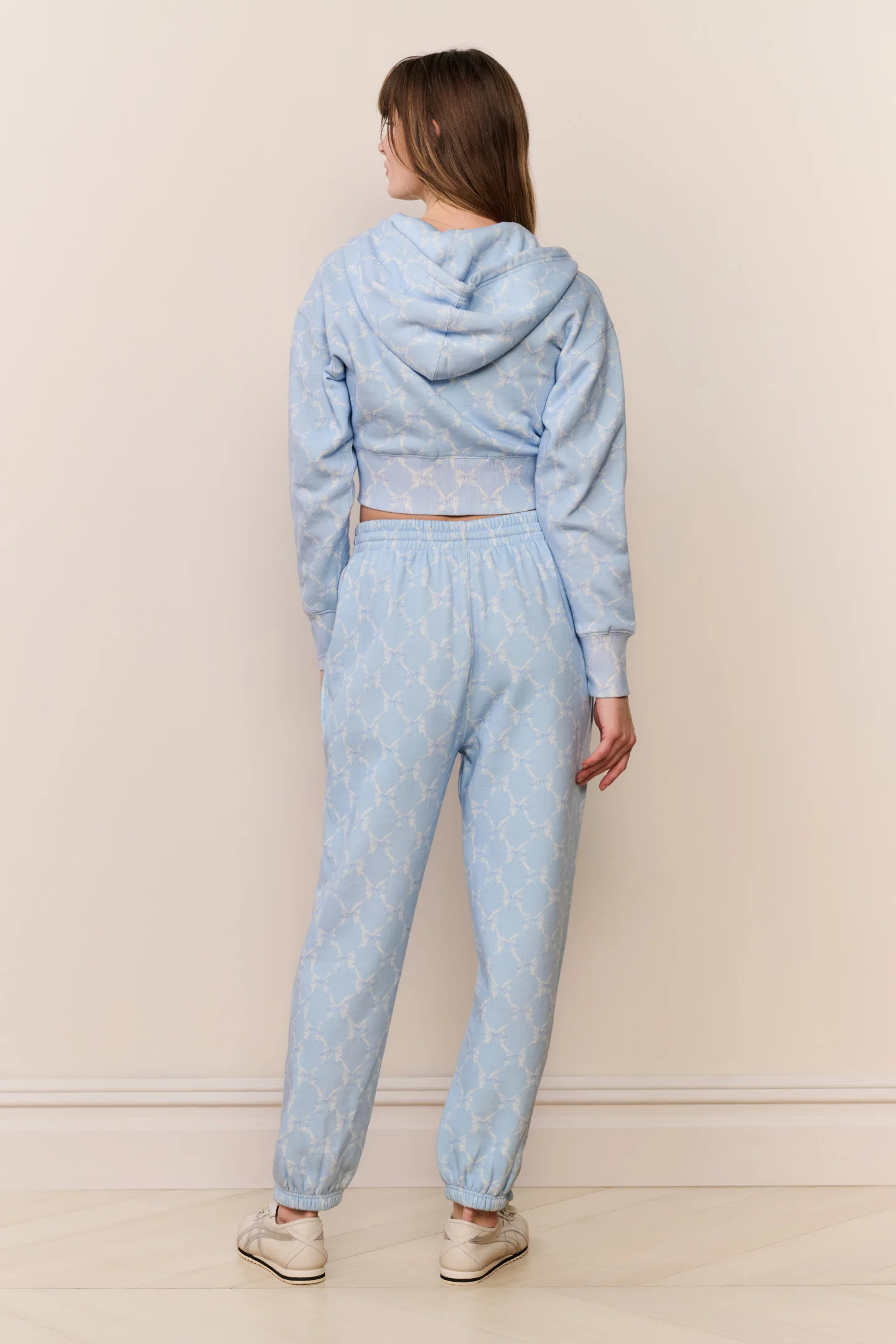 Arienne Cropped Bow Print Hoodie - Image 10