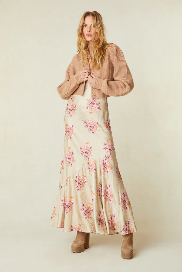 Avignon V-Neck Crop Cardigan - Image 18