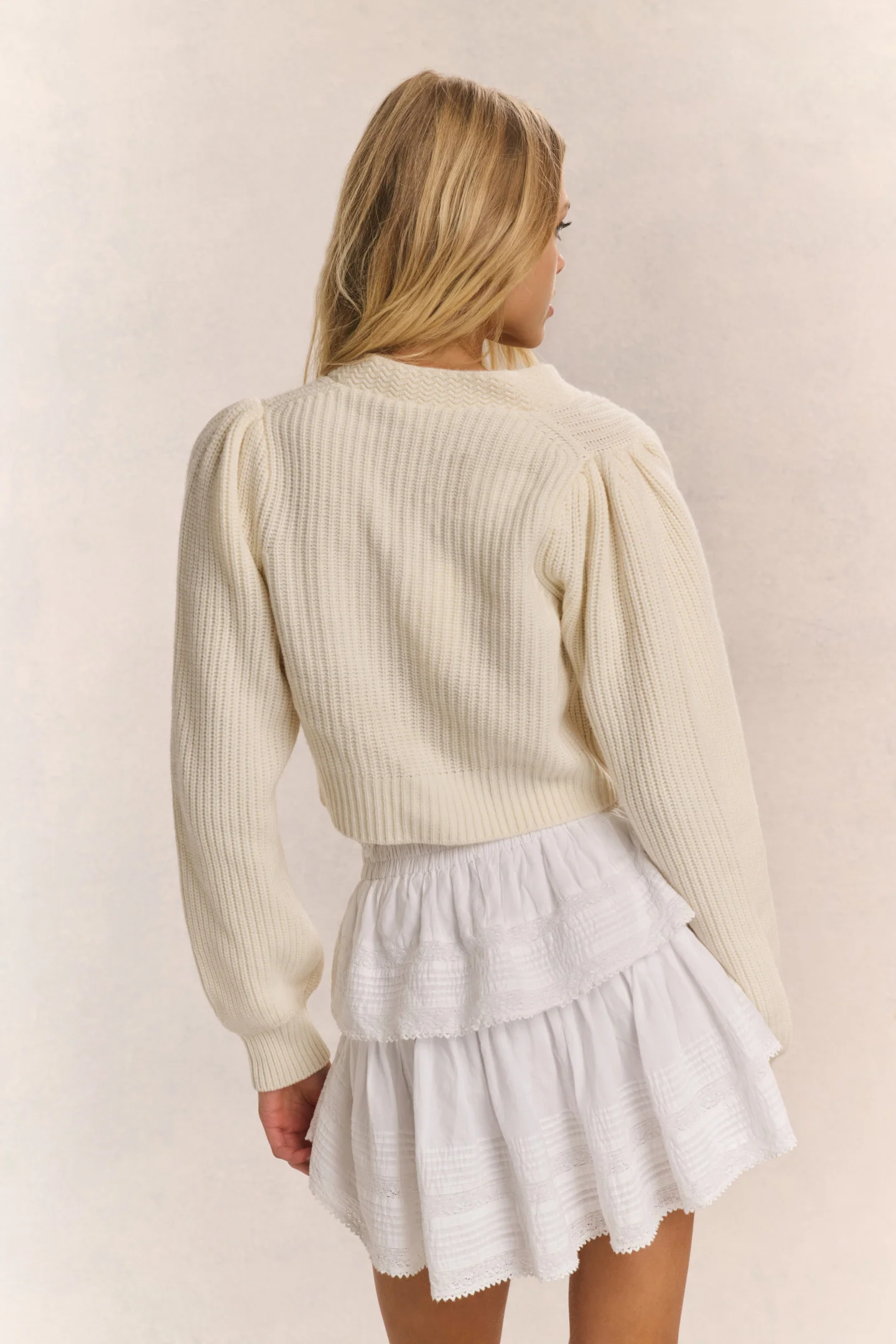 Avignon V-Neck Crop Cardigan - Image 5