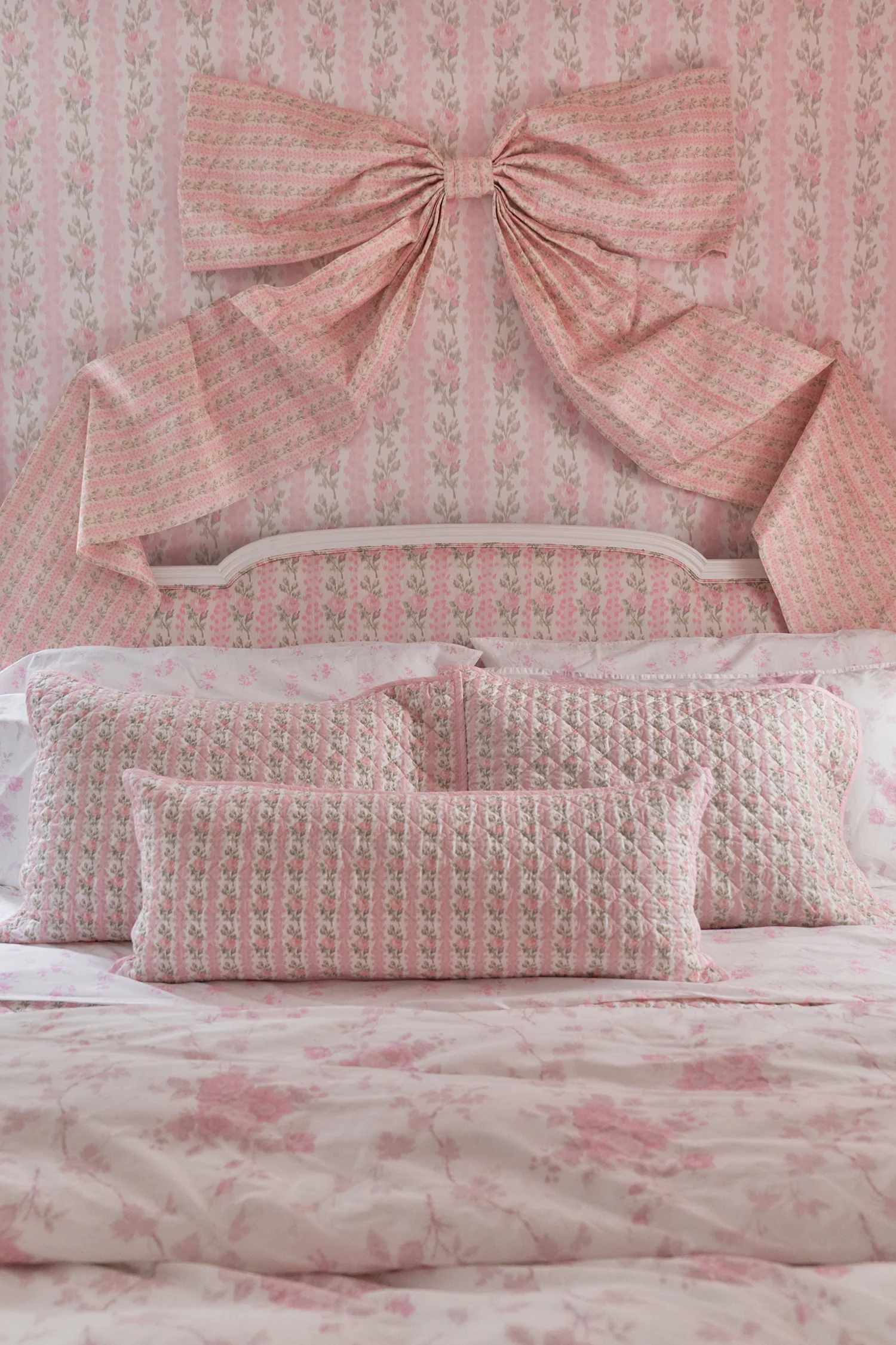 Blooming Heirloom Standard Wallpaper - Image 4