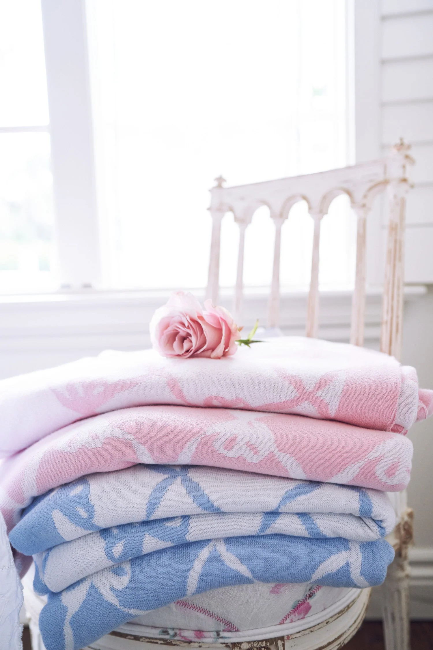 Bow Throw Blanket - Image 10