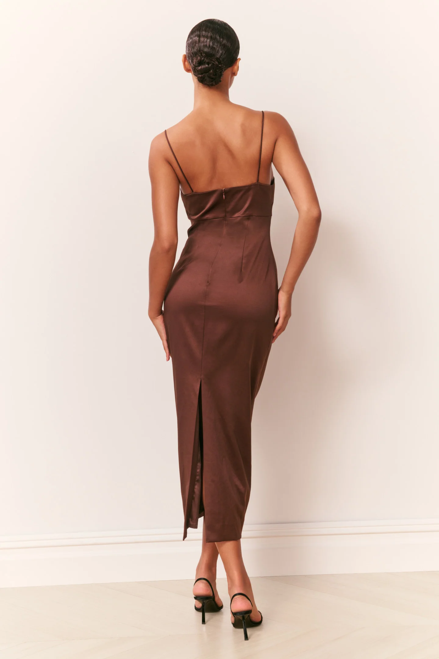 Calise Satin Bow Detail Midi Dress - Image 4