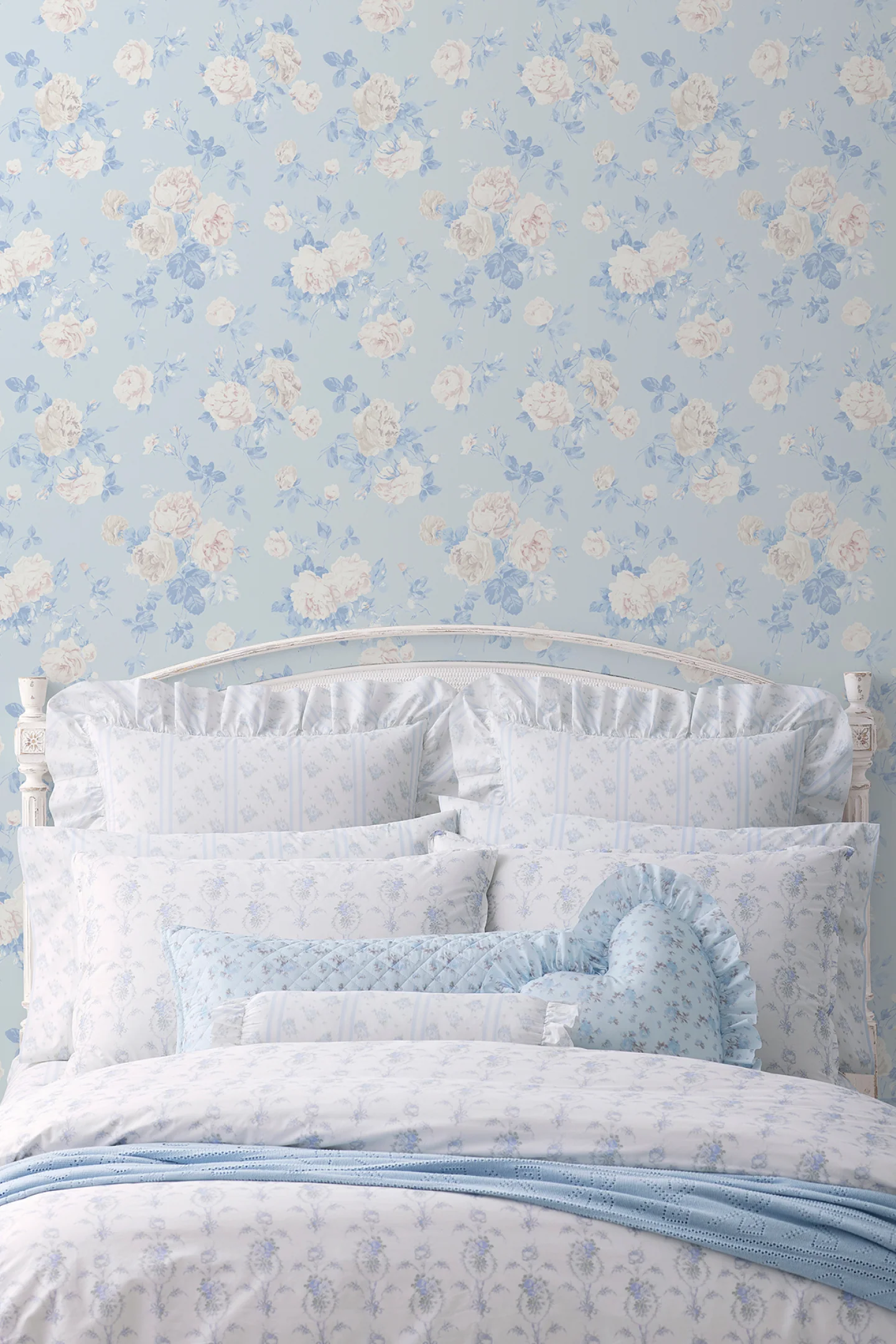 Whisper Blue Standard Wallpaper - Image 3