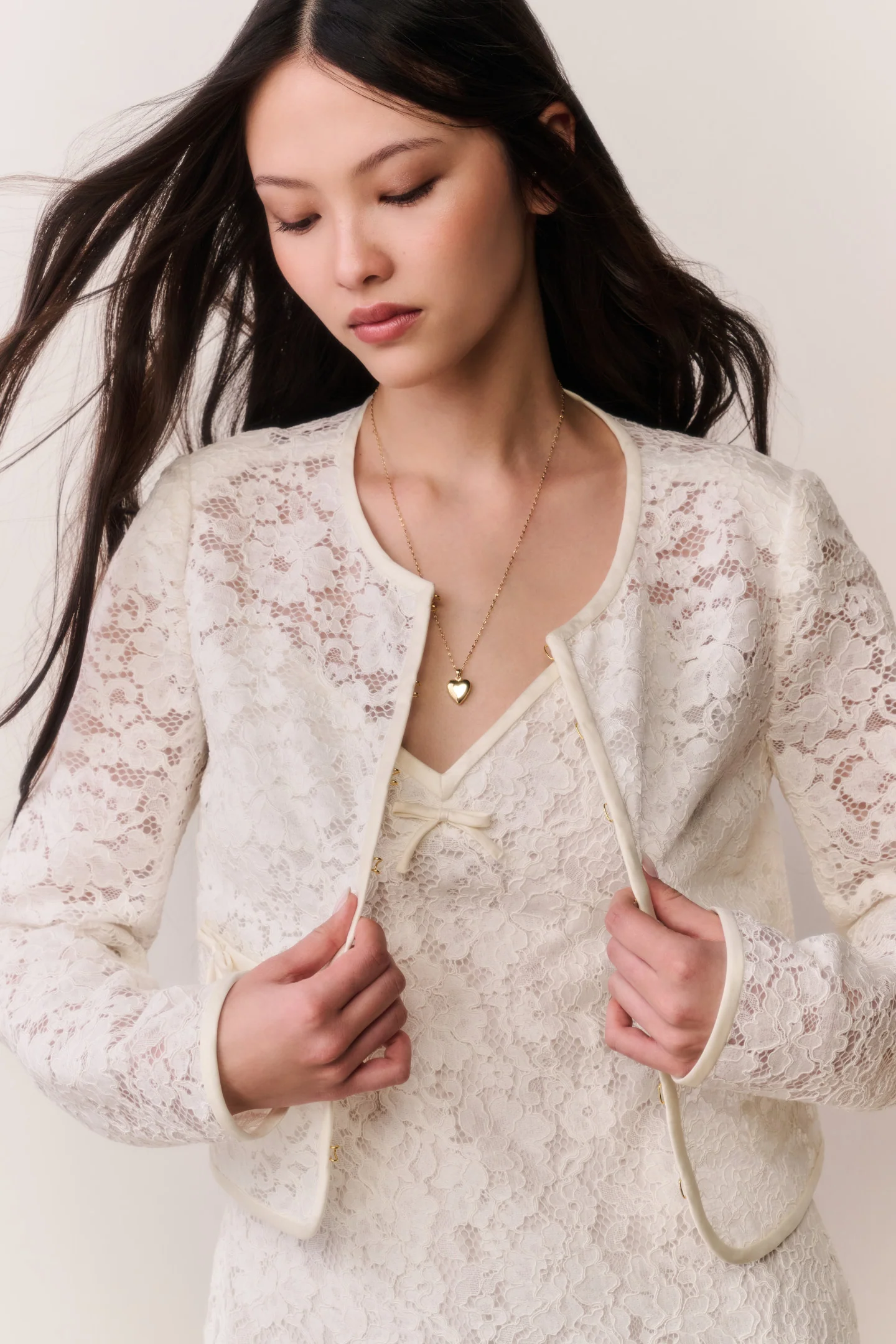 Junetta Cropped Lace Jacket - Image 4