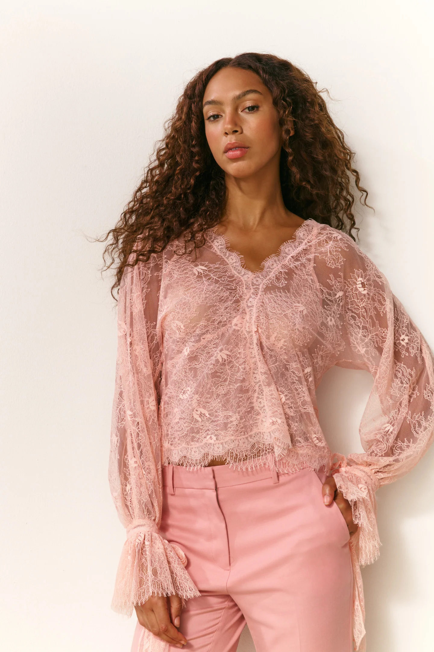 Kath Chantilly Lace Blouse - Image 3