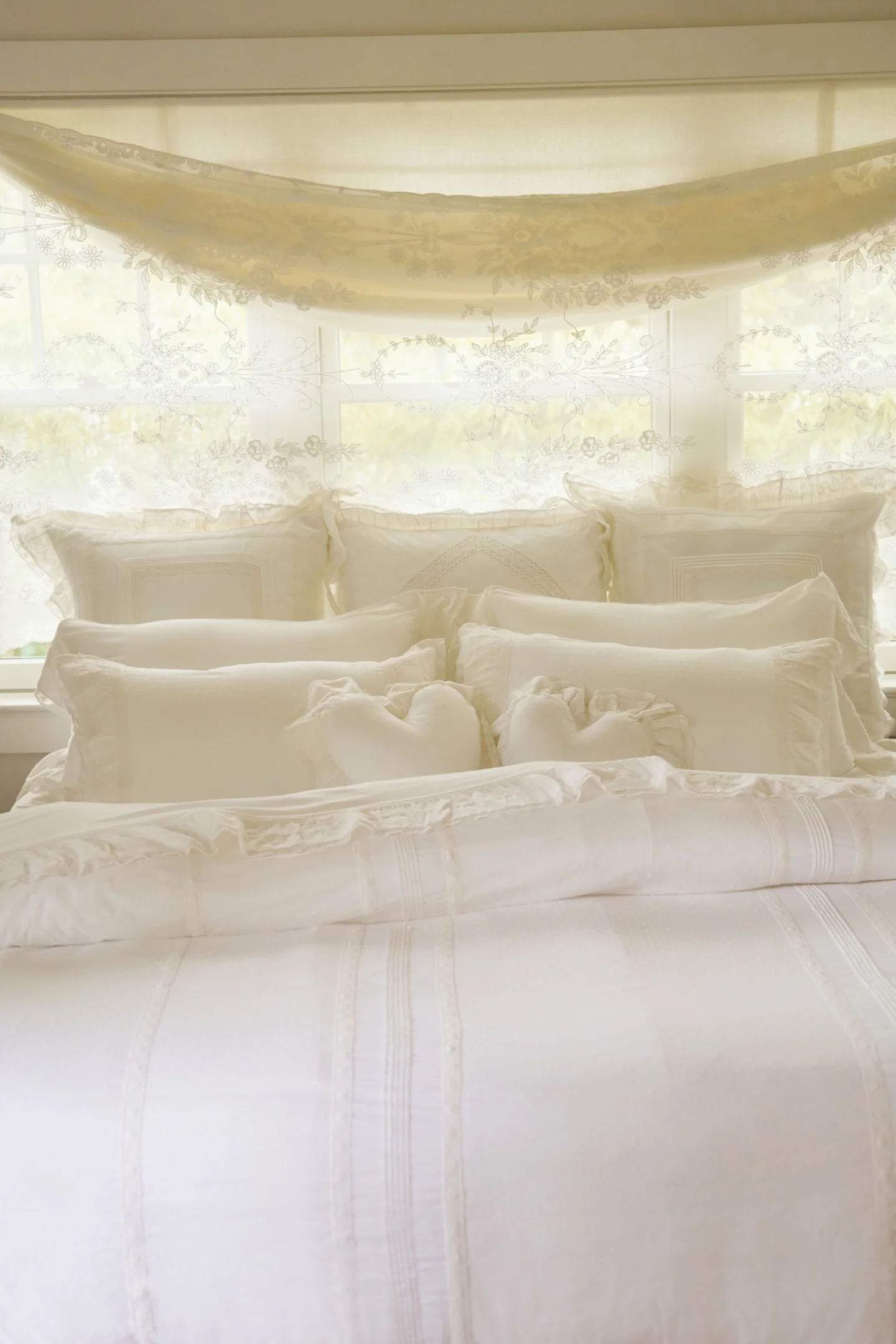 Victorian Sheet And Pillow Case Set - Image 5