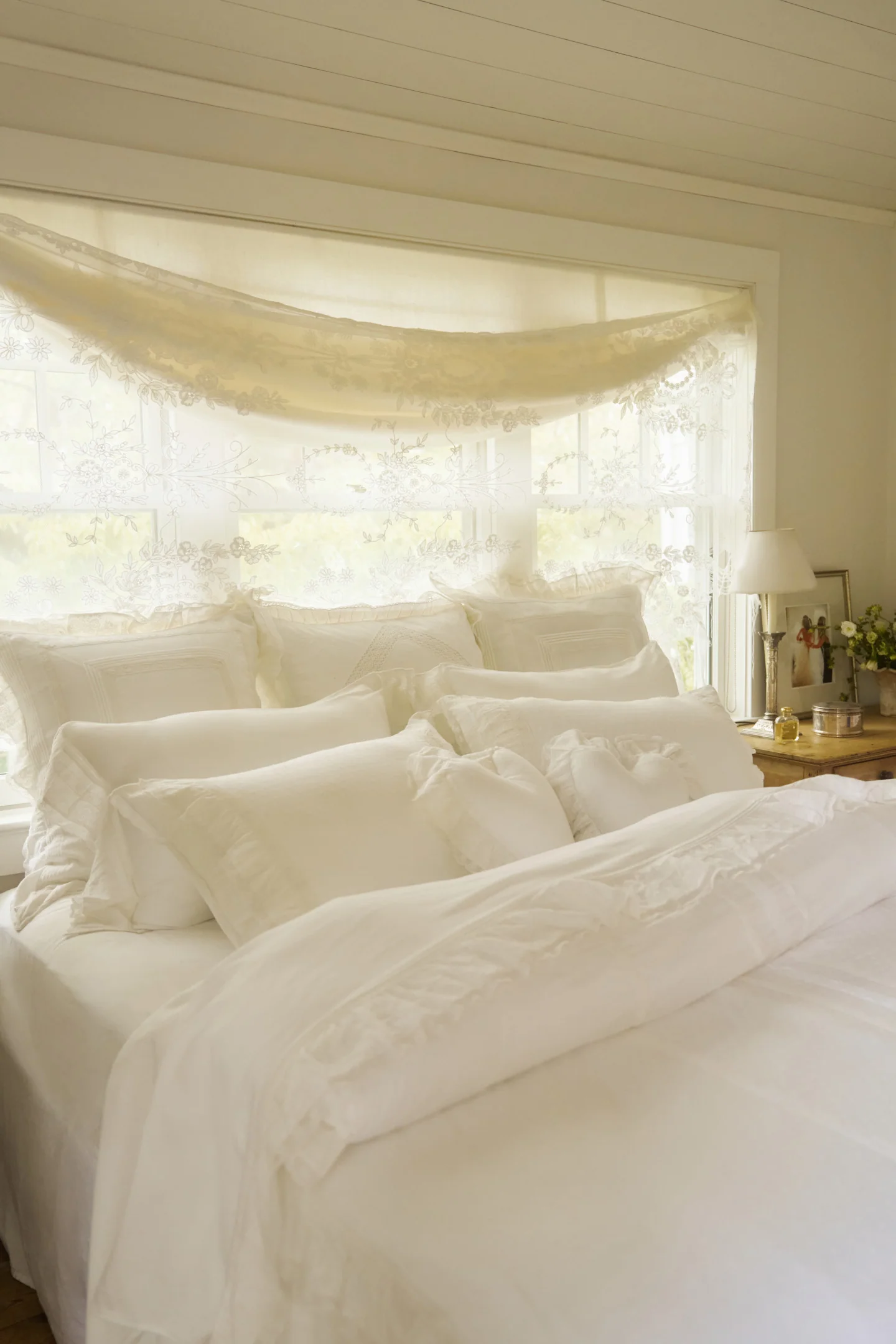 Victorian Sheet And Pillow Case Set - Image 6