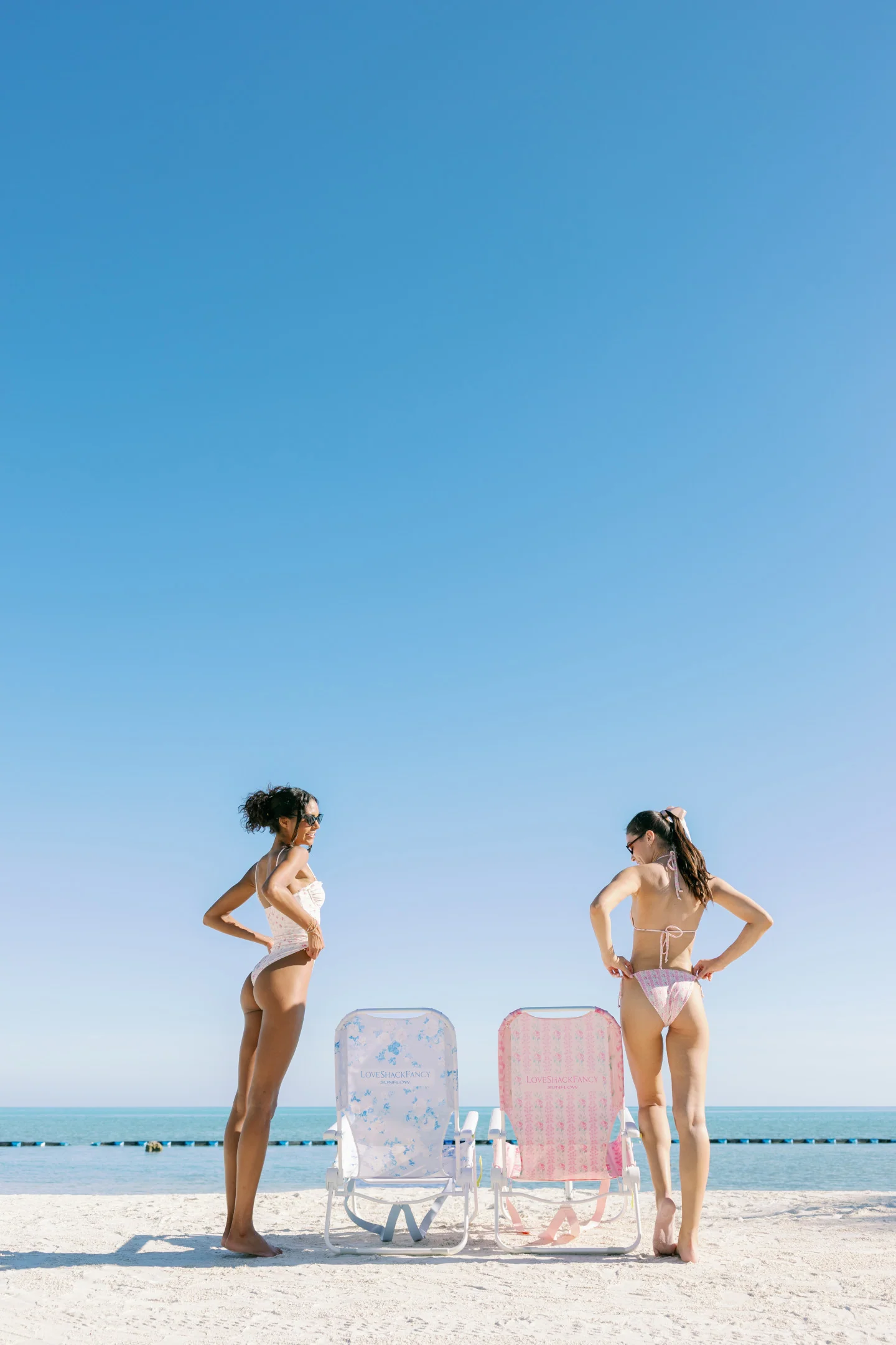 LoveShackFancy x SUNFLOW Everblooming Rosettes Beach Chair - Image 7